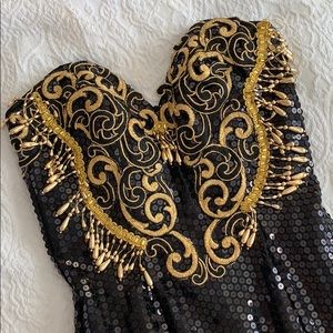 Old Hollywood black sequin gold evening gown 2/4